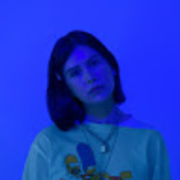 Meet your Posher, Carly - Picture 1 of 1